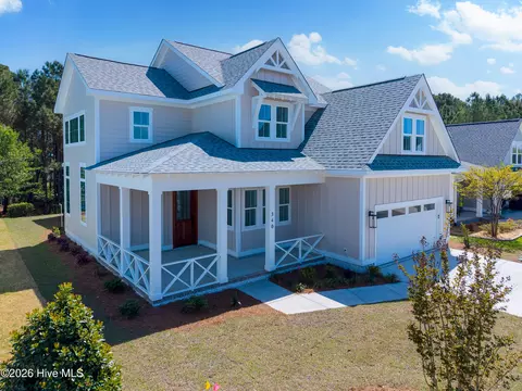 340 Spicer Lake Dr, Holly Ridge, NC 28445