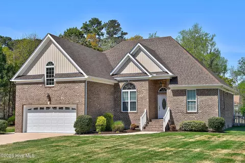 102 Armstead Ct, Moyock, NC 27958