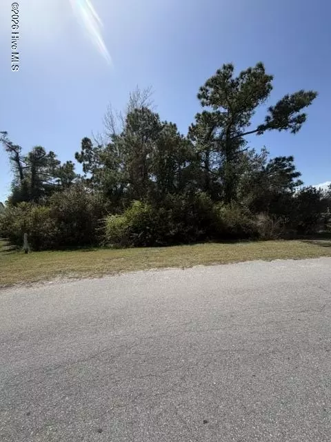 119 Fulford Dr, Harkers Island, NC 28531