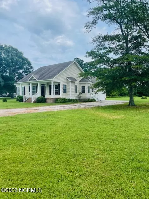 Exterior - 112 Ed Sawyer Ln, Maple, NC 27956 photo 6 of 8