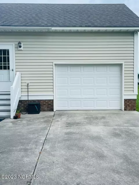 Exterior - 112 Ed Sawyer Ln, Maple, NC 27956 photo 3 of 8