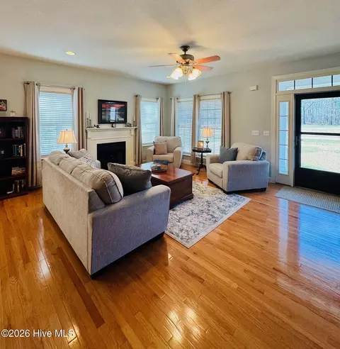 Living - 112 Ed Sawyer Ln, Maple, NC 27956 photo 2 of 4