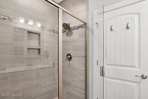 Bath - 124 Lark Dr, West End, NC 27376 photo 5 of 8