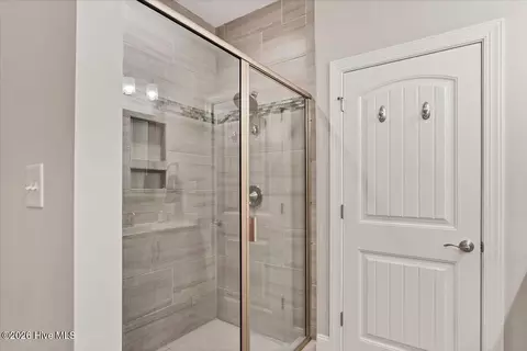 Bath - 124 Lark Dr, West End, NC 27376 photo 4 of 8