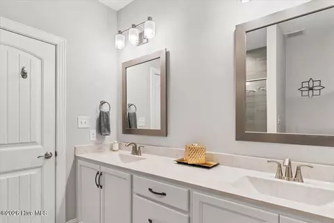 Bath - 124 Lark Dr, West End, NC 27376 photo 3 of 8