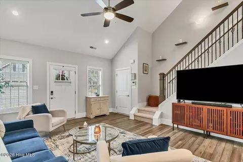Entry Way - 124 Lark Dr, West End, NC 27376 photo 2 of 5