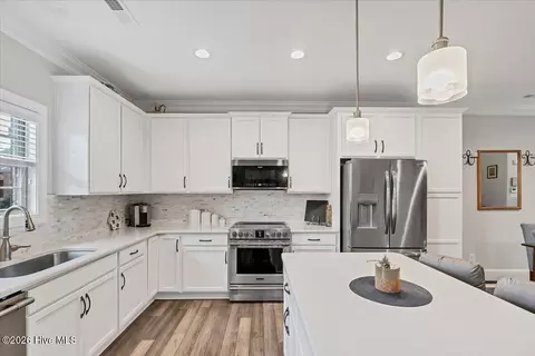 Kitchen - 124 Lark Dr, West End, NC 27376 photo 5 of 6