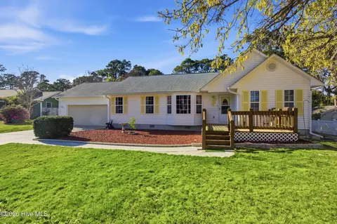 118 Starlight Dr, Cape Carteret, NC 28584