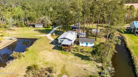 678 Weaver Camp Rd, Merritt, NC 28556