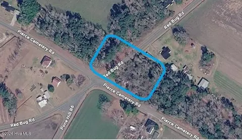 1081 Red Bug Rd, Hallsboro, NC 28442