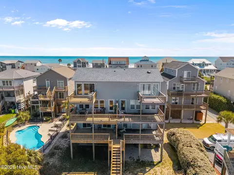 3735 Island Dr, North Topsail Beach, NC 28460