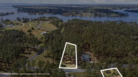 55 Ocracoke Dr, Oriental, NC 28571