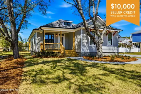 141 NE 39th St, Oak Island, NC 28465