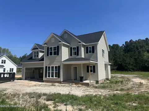 201 Spring Meadows Dr, Aberdeen, NC 28315
