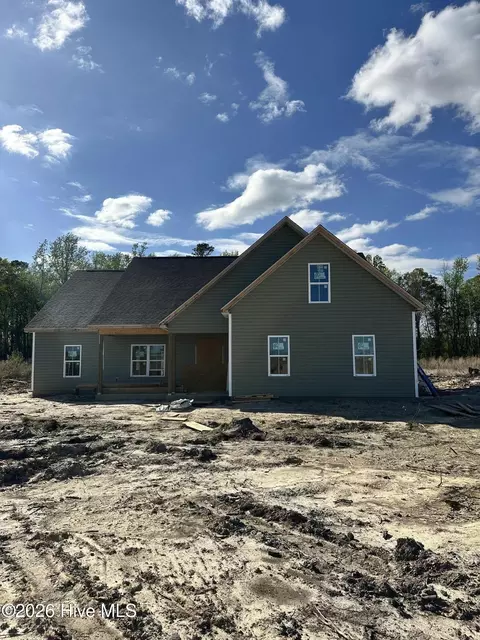 331 Crepe Myrtle Rd, Burgaw, NC 28425