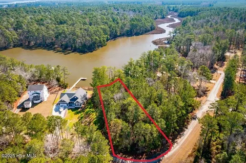145 Heron Dr, Havelock, NC 28532