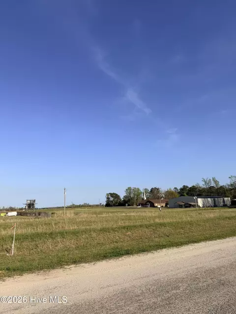 235 New Hope St, Whiteville, NC 28472