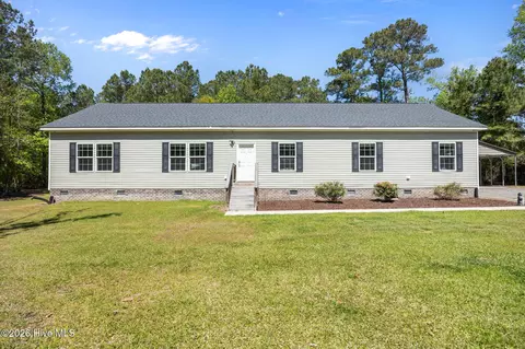324 Holly Shelter Rd, Jacksonville, NC 28540