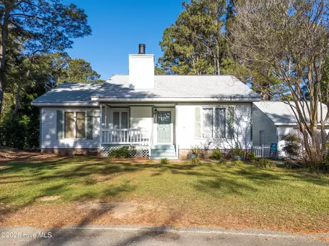 8208 Schooner Pl, Wilmington, NC 28412