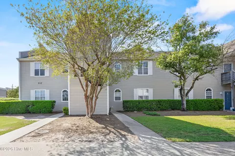 717 Bragg Dr #F, Wilmington, NC 28412