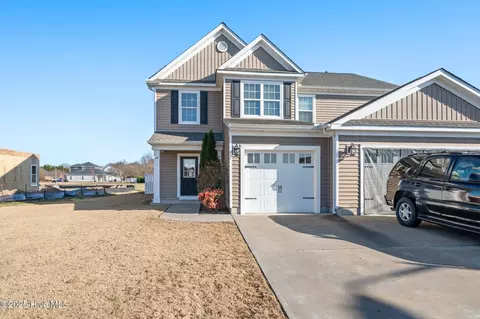 202 Spinnaker St #A, Elizabeth City, NC 27909