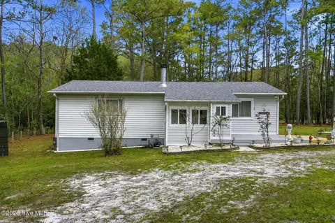 1203 Ocean Trail Ct SW, Supply, NC 28462