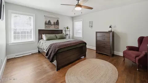 Bedroom - 296 Sixth St, Ayden, NC 28513 photo 4 of 12