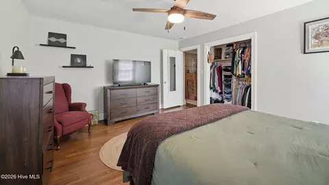 Bedroom - 296 Sixth St, Ayden, NC 28513 photo 6 of 12