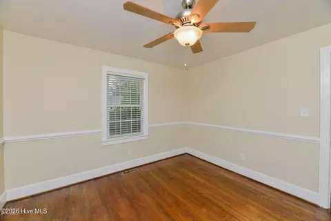 Bedroom - 296 Sixth St, Ayden, NC 28513 photo 9 of 12