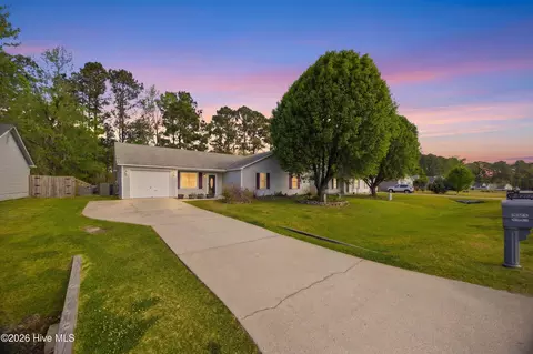 327 Running Rd, Jacksonville, NC 28546
