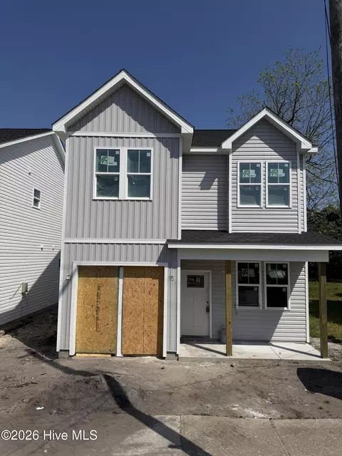 1114 N 6th St, Wilmington, NC 28401
