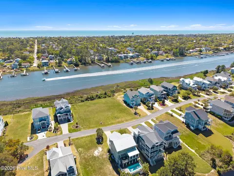 2829 Harborside Way, Southport, NC 28461