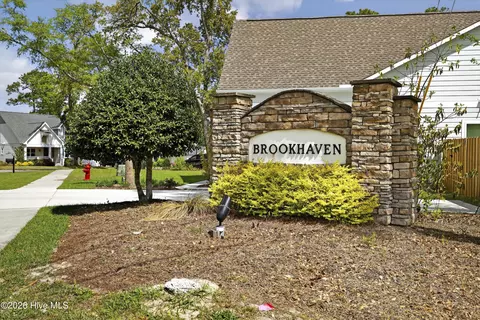 133 Live Oak Dr, Leland, NC 28451