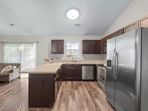 Kitchen - 105 Clymer Ct, Hubert, NC 28539 photo 2 of 2