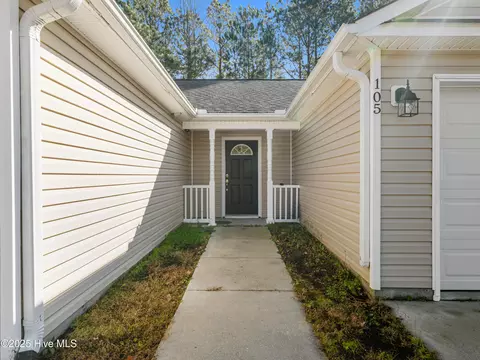 Entry Way - 105 Clymer Ct, Hubert, NC 28539 photo 1 of 1