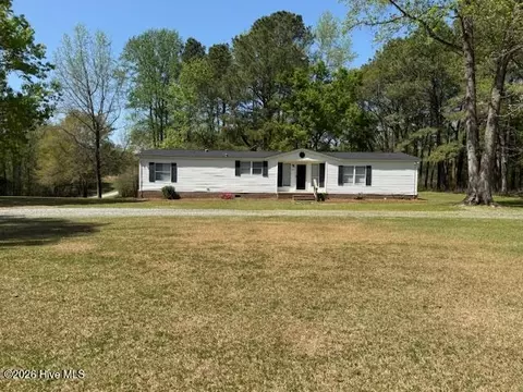 418 Dogwood Ln, Snow Hill, NC 28580