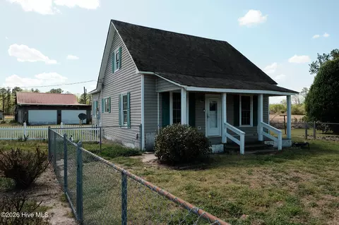 697 Okisko Rd, Elizabeth City, NC 27909