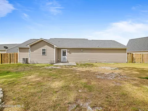 Exterior - 205 Michel Ct, Hubert, NC 28539 photo 3 of 5
