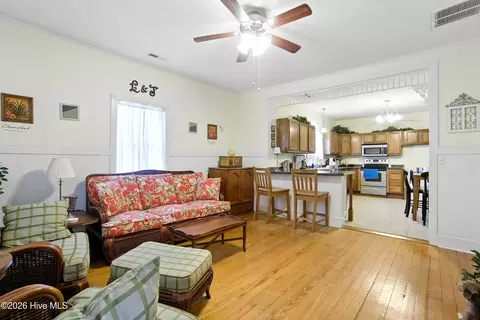 Other - 401 E Queen St, Edenton, NC 27932 photo 2 of 6