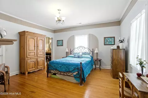 Bedroom - 401 E Queen St, Edenton, NC 27932 photo 1 of 5