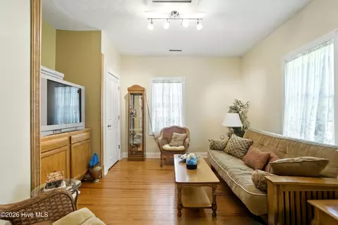 Other - 401 E Queen St, Edenton, NC 27932 photo 3 of 6