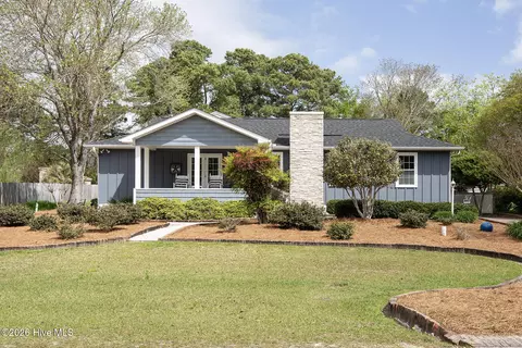 650 Hidden Valley Rd, Wilmington, NC 28409