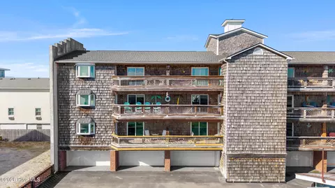 306 Lake Park Blvd S UNIT 102, Carolina Beach, NC 28428