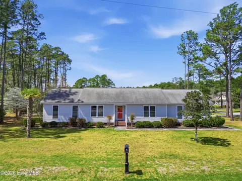 1513 Santa Lucia Dr, New Bern, NC 28560