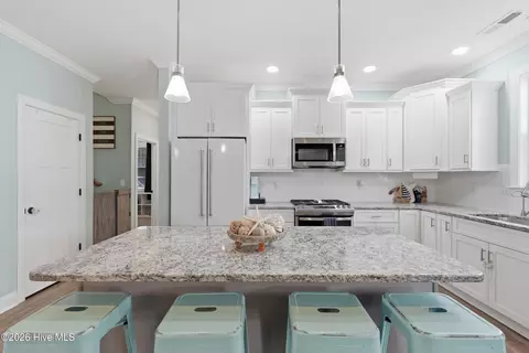 Kitchen - 40 Stonegate Cir, Hampstead, NC 28443 photo 1 of 2