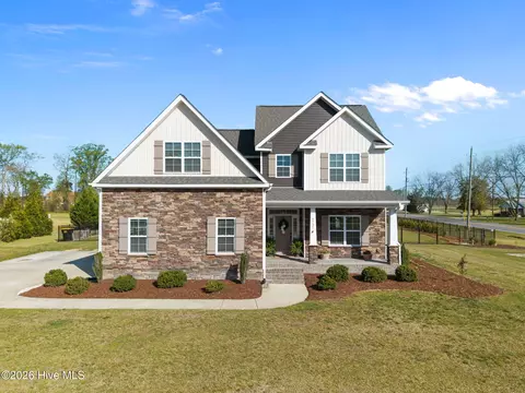 2737 Cox Farm Rd, Greenville, NC 27858