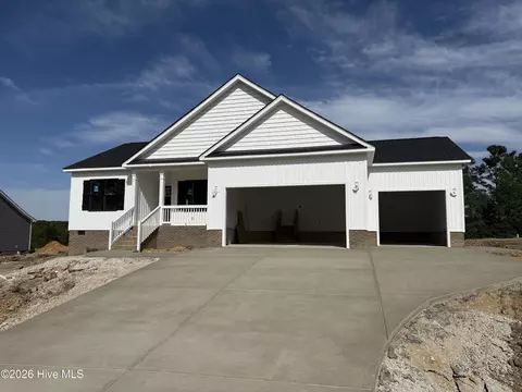 144 Tee Dr, Selma, NC 27576