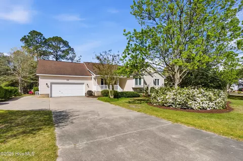 89 Shoreline Dr, New Bern, NC 28562
