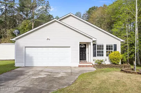 208 America Ct, Jacksonville, NC 28540