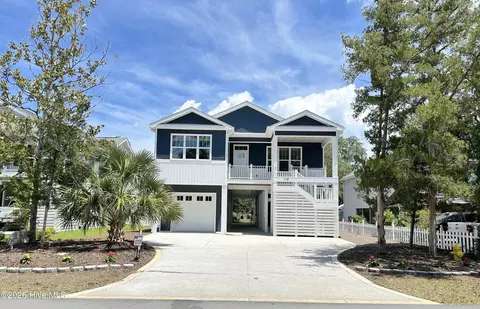 228 NE 38th St, Oak Island, NC 28465